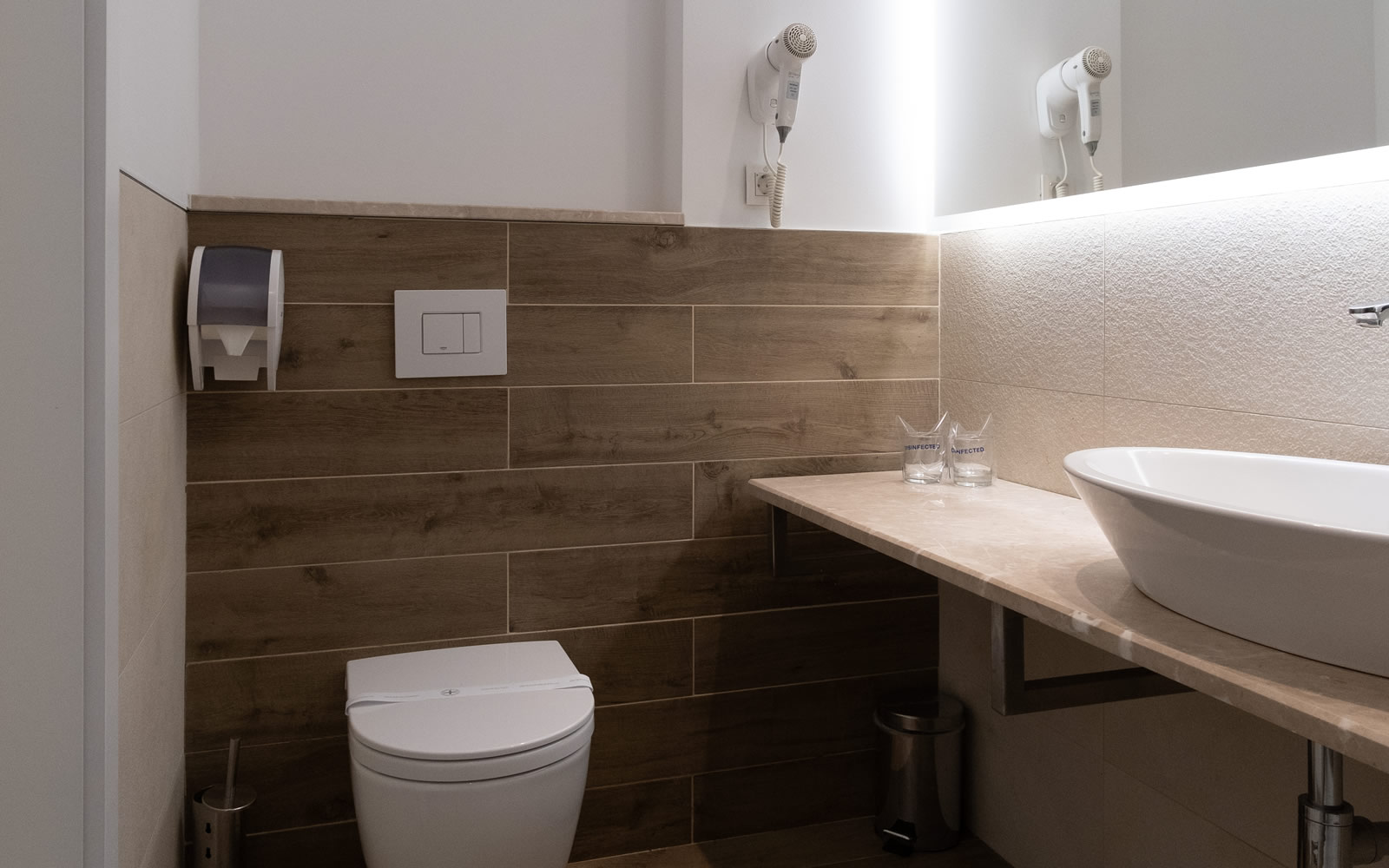 Tiara Holidays - Nar Hotel - Trokrevetna soba B - kupatilo